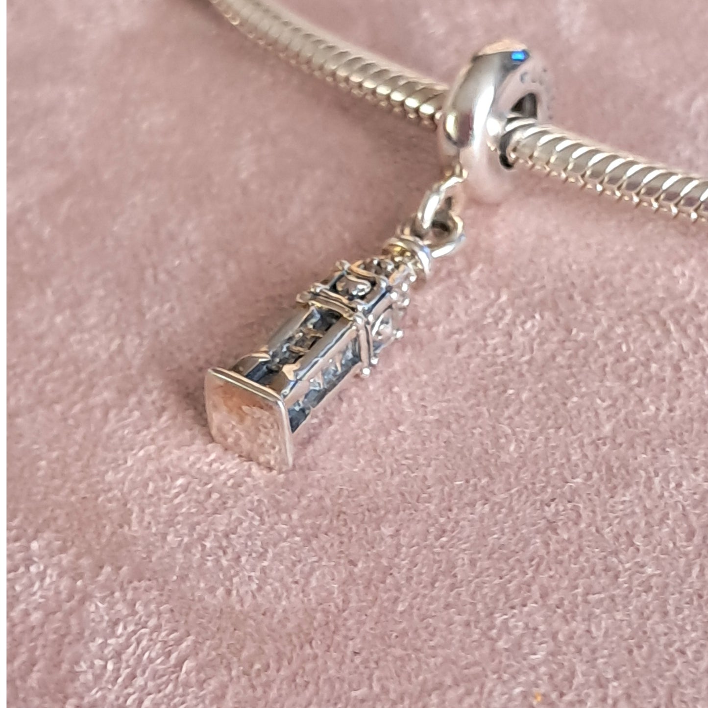 Charm Big Ben de Plata 925 – La Magia de Londres para Mujeres Elegantes
