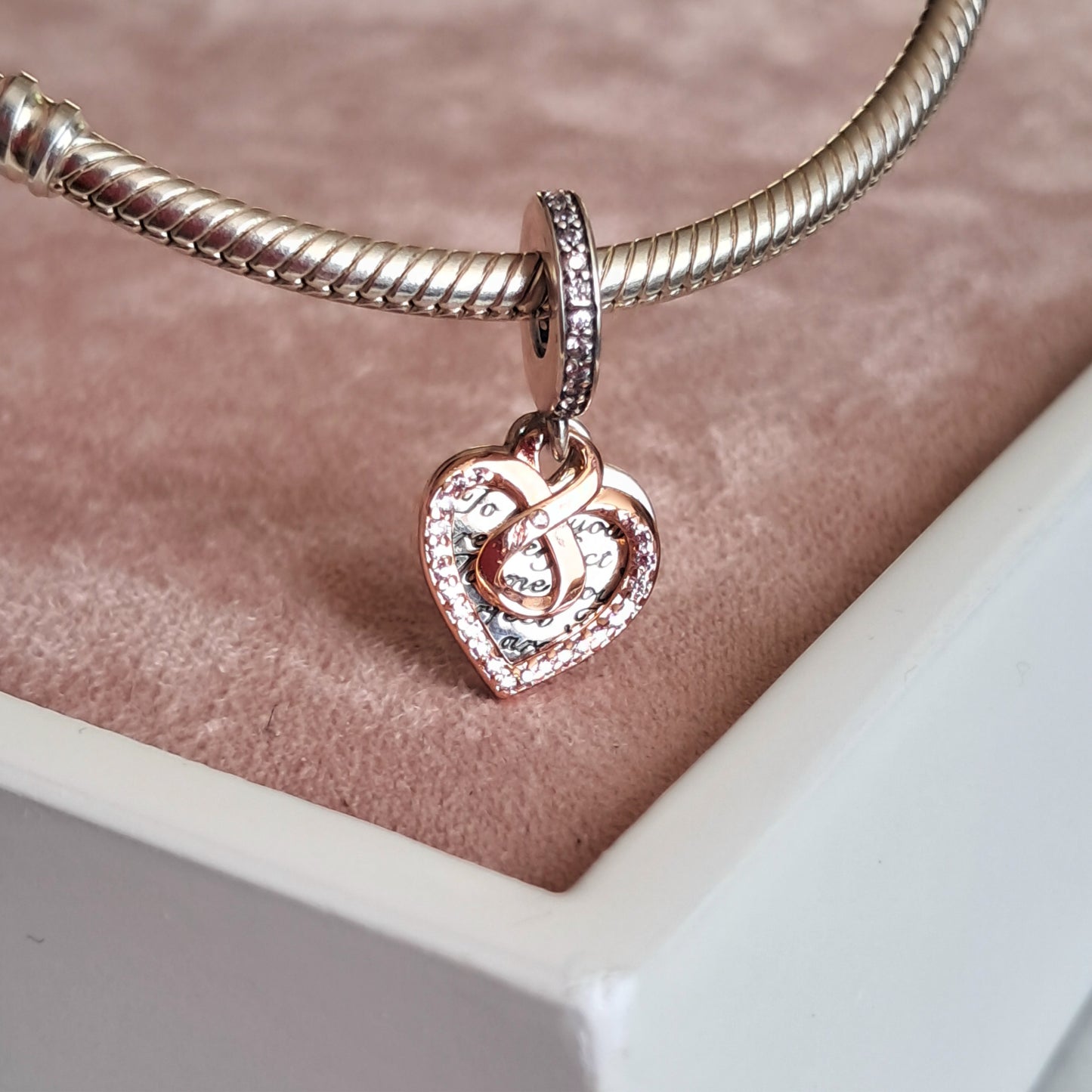 Charm Mamá Infinita – Brilla por Siempre en Plata 925
