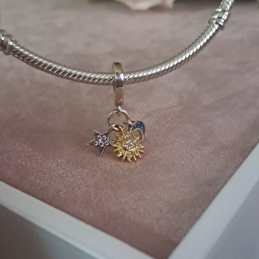 Charm Estelar – Brilla con Luz Propia
