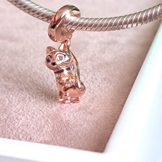 Charm Gato en Oro Rosa de Plata 925 – Elegancia Felina para Mujeres Sutiles
