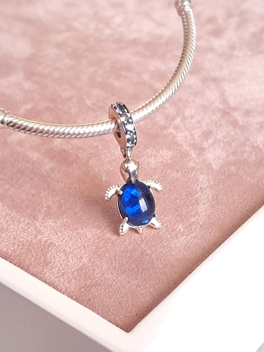 Charm Tortuga de Mar Azul en Plata 925