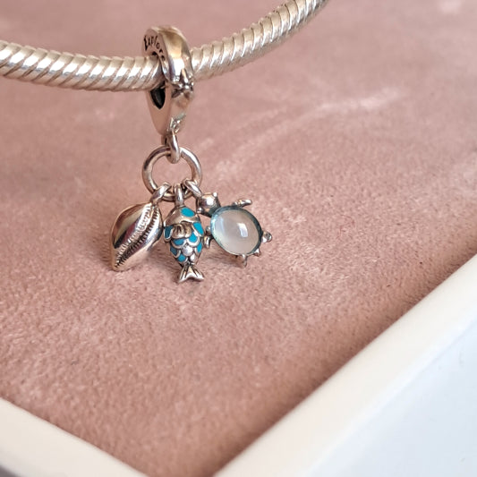 Charm Trio de Mar en Plata 925 – Conchita, Pez Celeste y Tortuga Oceánica | Inspiración Oceánica